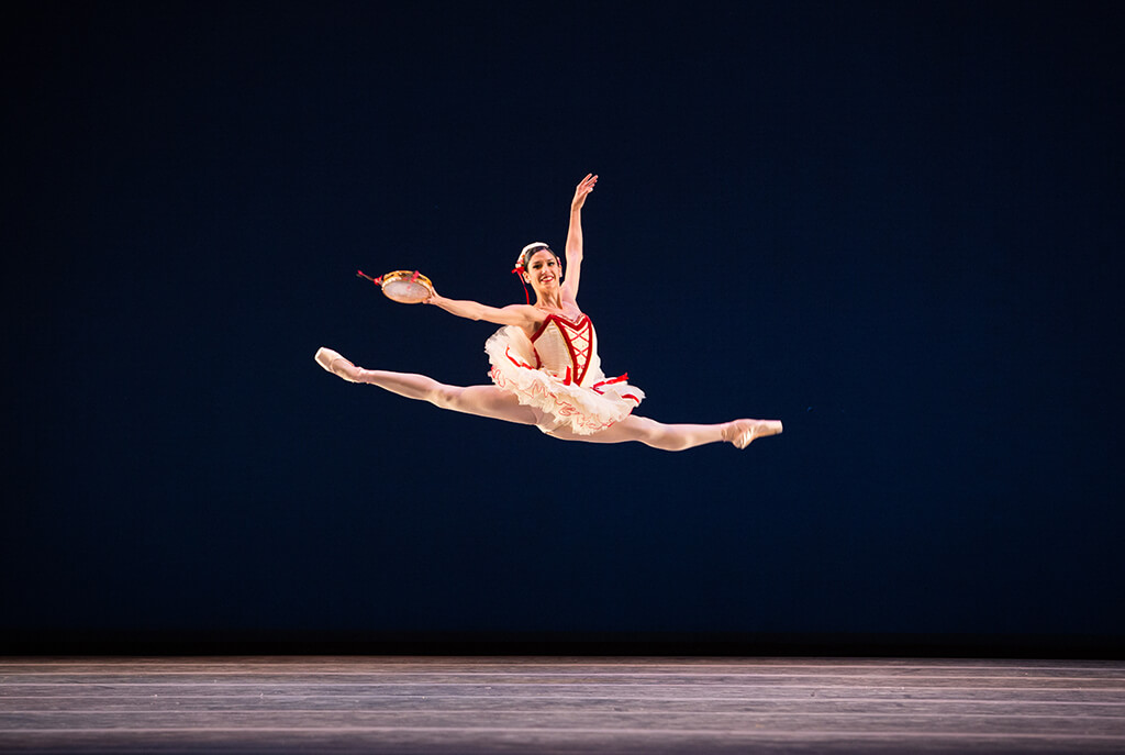 Mayara Pineiro in Tarantella | Photo: Alexander Iziliaev