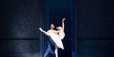 Mayara Pineiro and Jermel Johnson in Swan Lake | Photo: Alexander Iziliaev